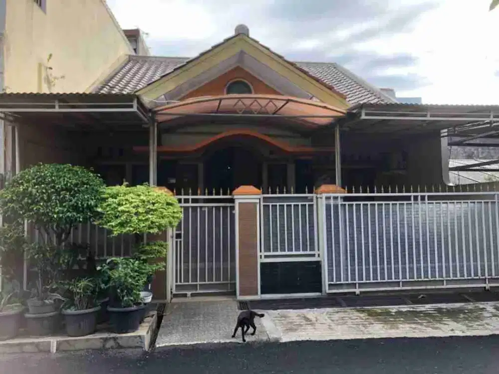 Jual murah Rumah Siap Huni di Tengah Kota,  Belakang Bekasi Cyber Park (BCP) Kota Bekasi