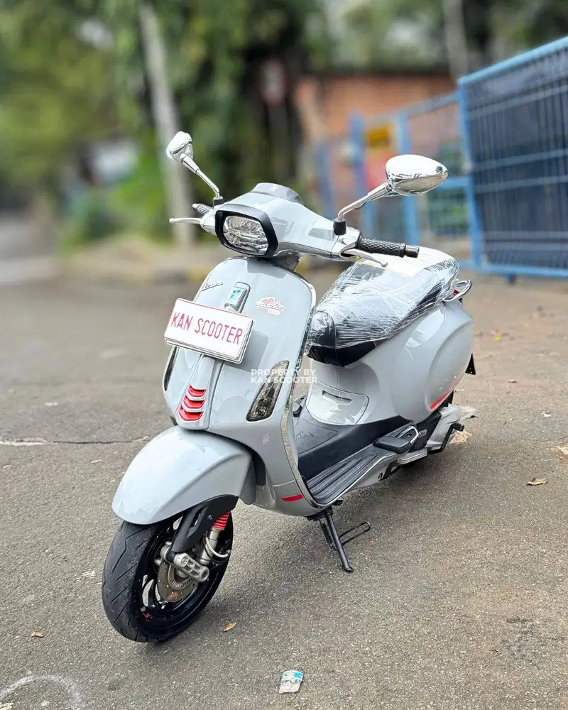 JUAL MURAH VESPA SPRINT S 150 IGET ABS FACELIFT 2019 MULUS