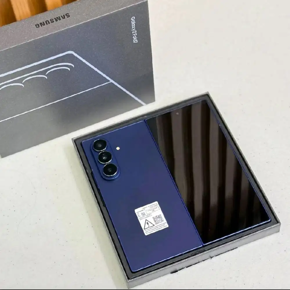 Samsung Z Fold7 12/512, BONUS Garansi 2 Tahun ADH (accidental damage)