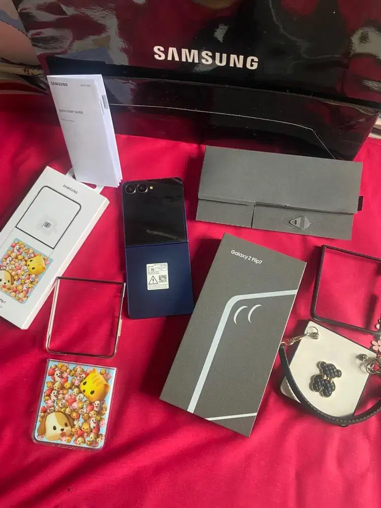 SAMSUNG Z FLIP 7 12/256GB SECOND LIKE NEW RESMI SEIN