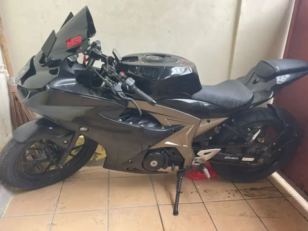 JUAL BEKAS GSX 150R 2017 (LENGKAP, NEGO SOPAN)