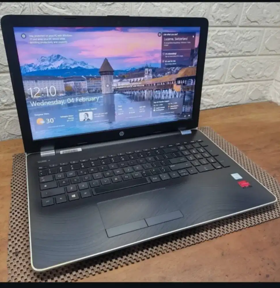 LAPTOP HP 15-BS INTEL CORE I5 GEN-7(8/128GB+1TB)15,6INCH SPEK DESAIN