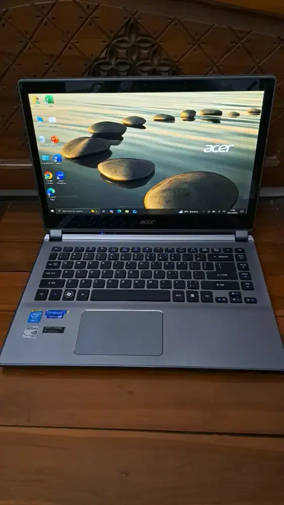 ACER ASPIRE V7 TOUCHSCREEN CORE I7 Gen 4 VGA 4GB RAM 12 GB SSD 500 GB