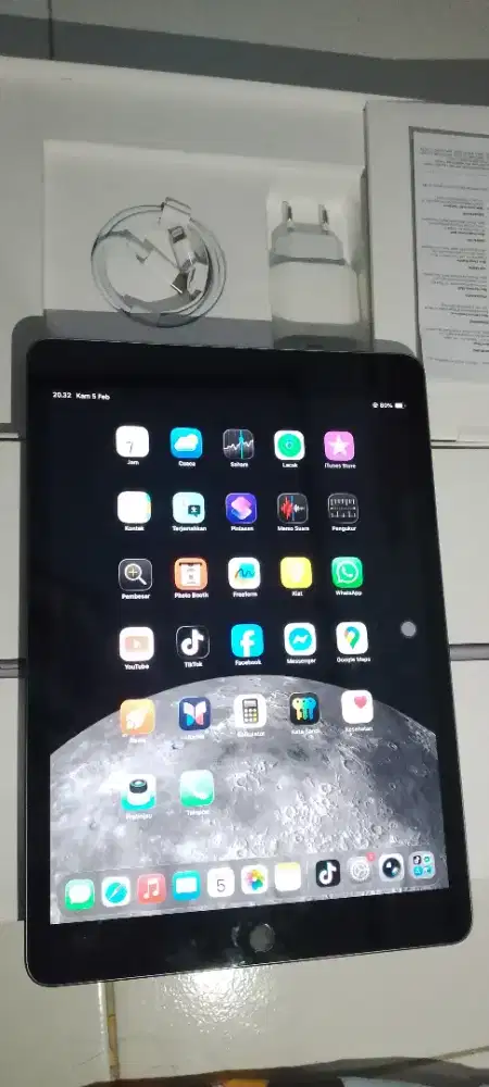 iPad gen 9 64gb ibox like new