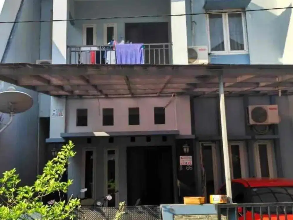 Rumah 2 Lantai Dalam Komplek di Kramat Jati, Jakarta Timur