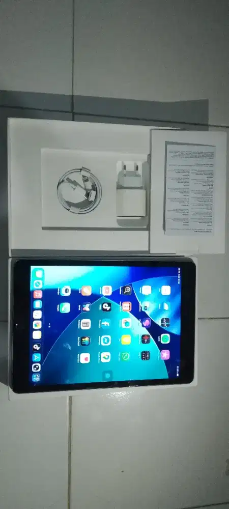 iPad gen 9 64gb ibox fullset like new