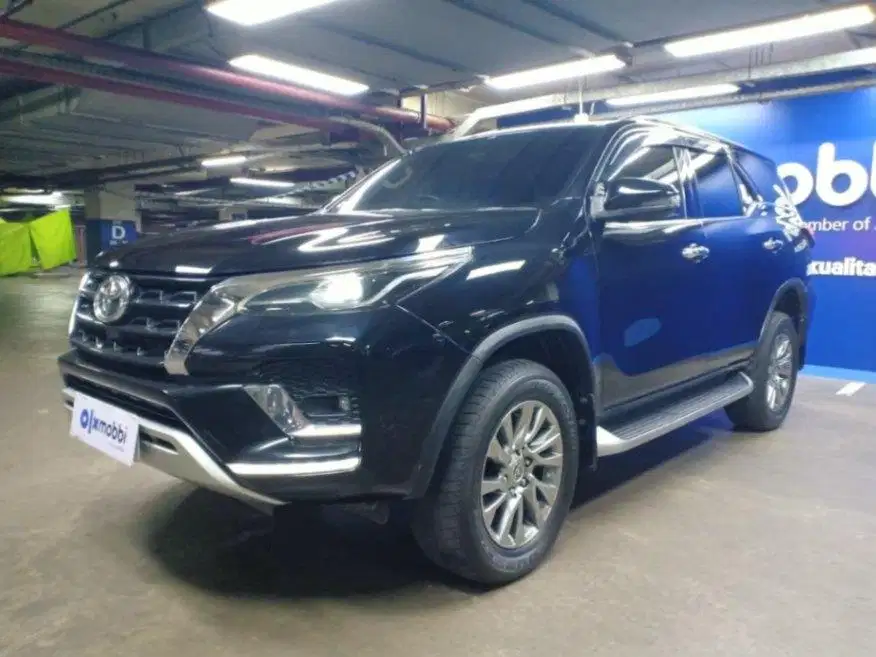 KM RENDAH - Toyota Fortuner 2.8 VRZ Solar-AT 2022 SSJI
