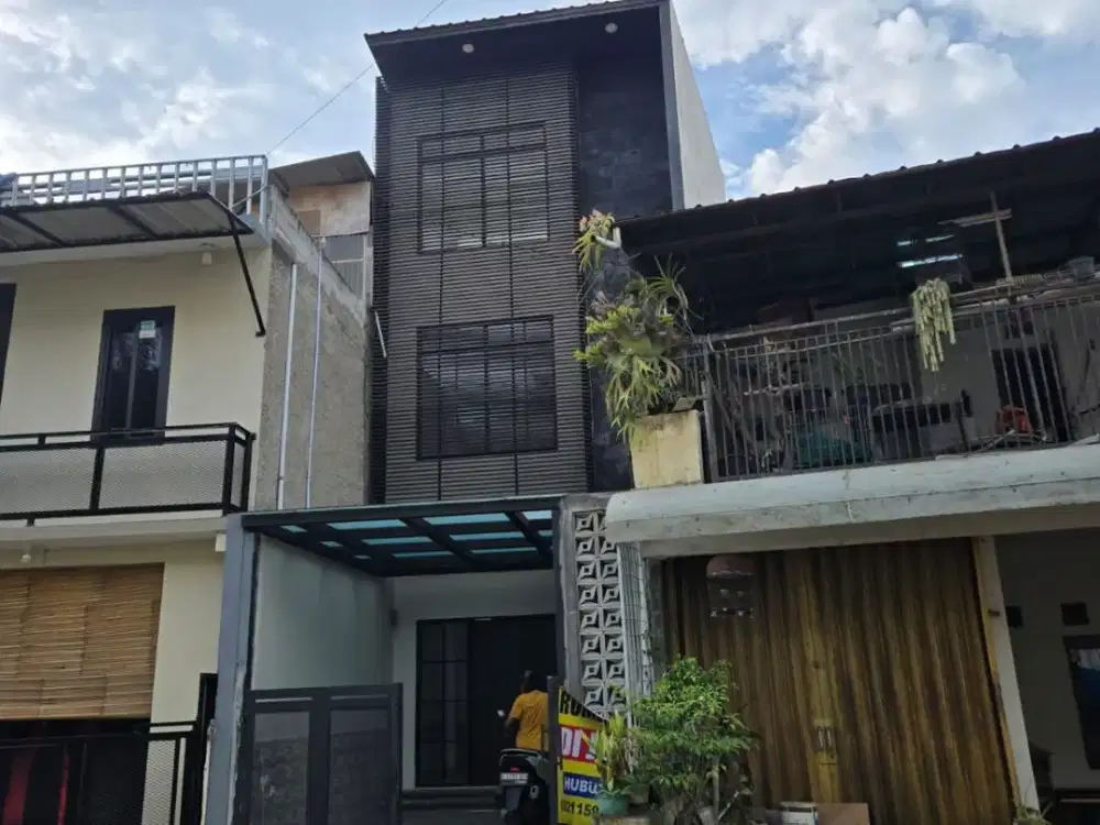 Jual Rugi Rumah 3 lantai ada rooftop view bandung harga di bawah pasar