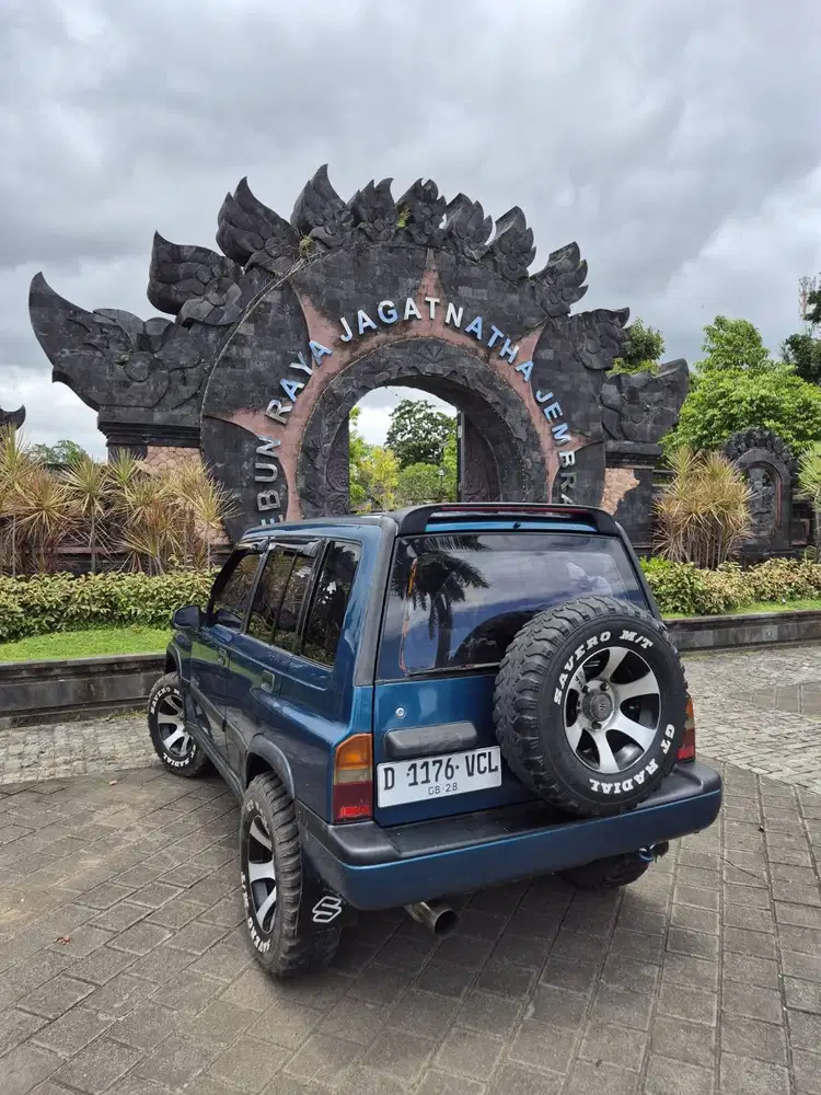 Suzuki Escudo 1995 Hijau | Pajak Hidup | mesin sehat, siap pakai