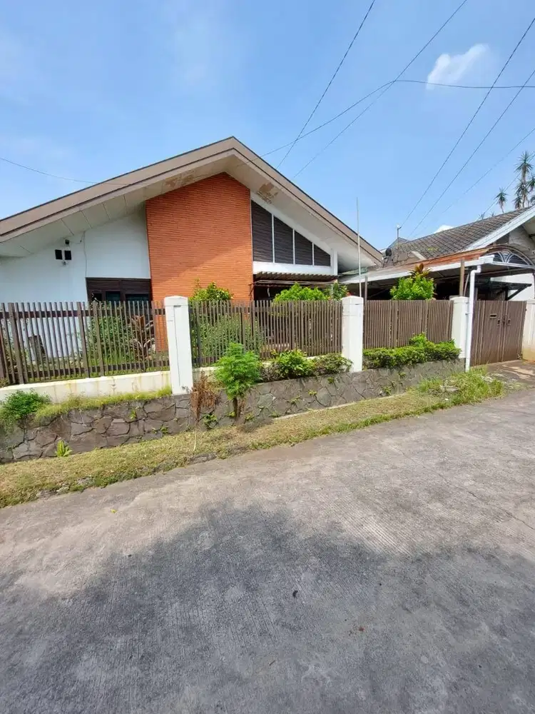 Rumah Cantik Siap Huni Dadali Bandung Strategis Dekat Pusat Kota