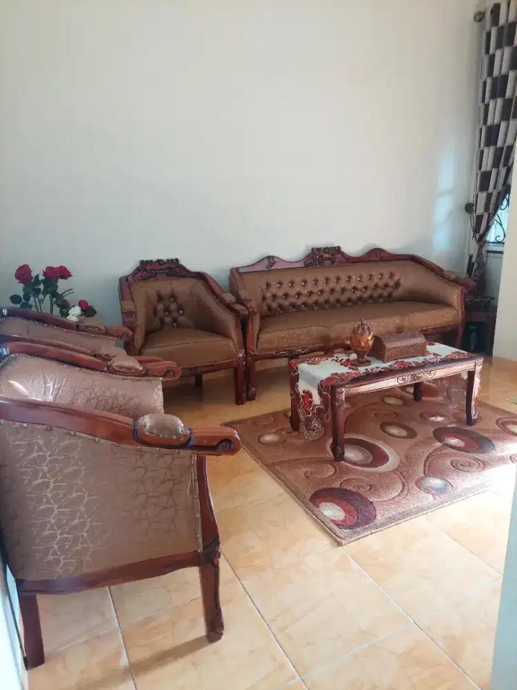 Disewakan 1 unit rumah FULL FURNISHED