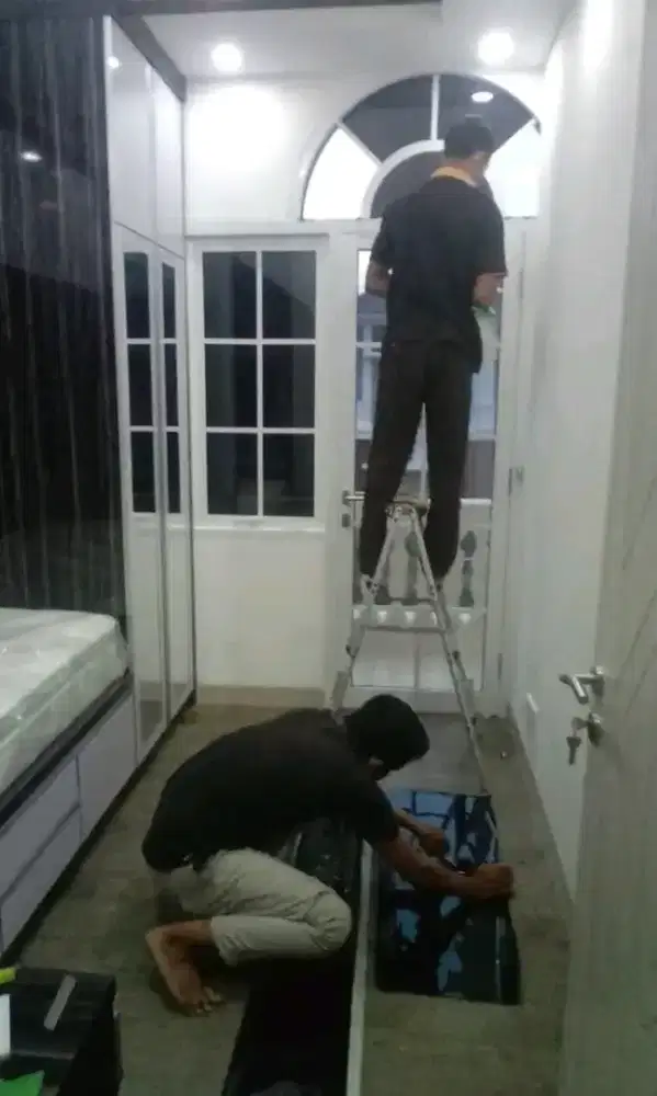 Jasa Pemasangan Sticker Kaca Film Gedung - Kaca Film Riben