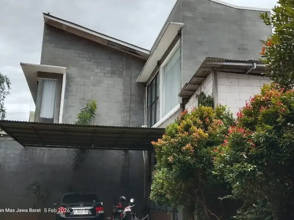 DIJUAL CEPAT – RUMAH MEWAH 2 LANTAI, SIAP HUNI