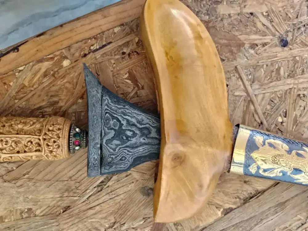 Keris Dhapur Brojol Pamor Wos Wutah Tuban era Mataram akhir