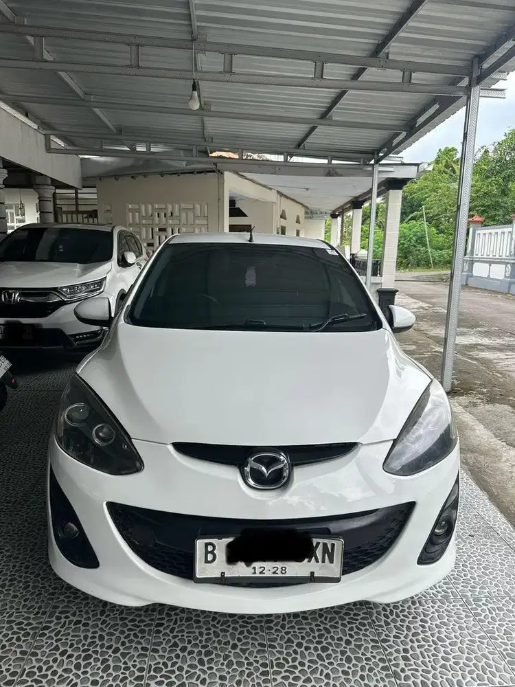 Dijual mazda 2 2012