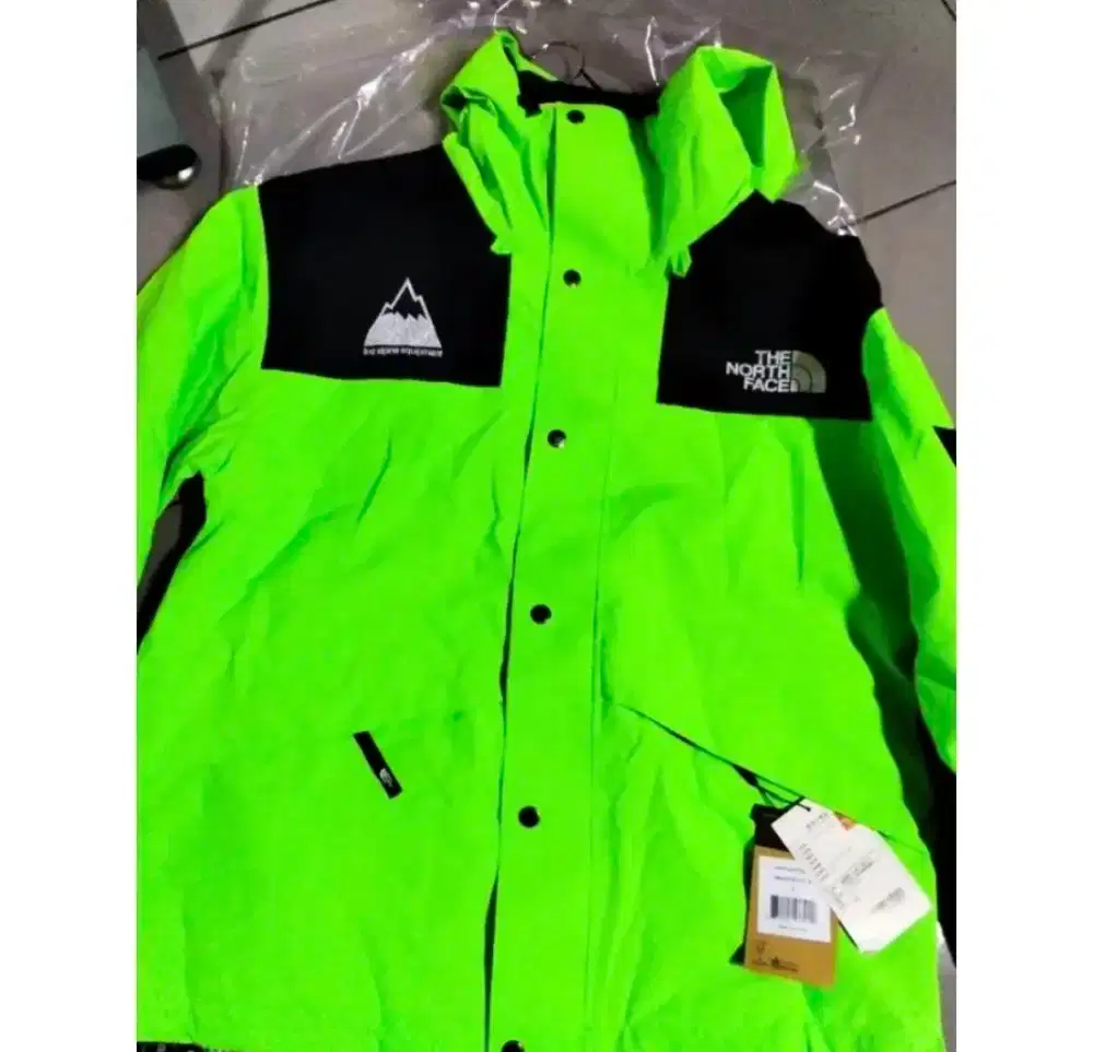 The north face tnf mountain origins jacket 1986