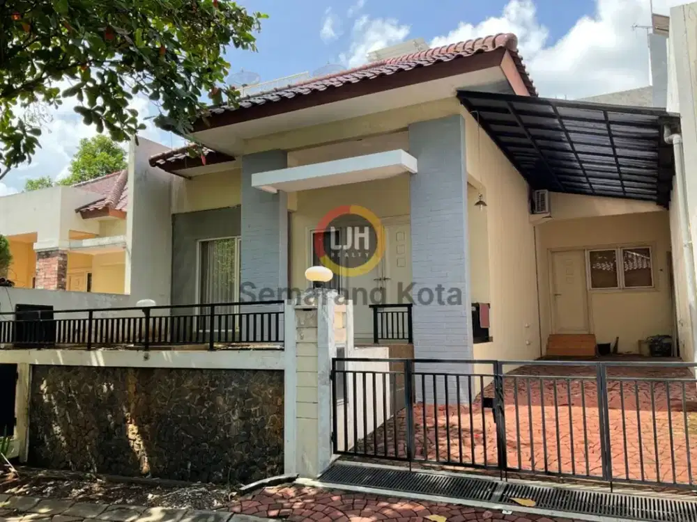 Rumah siap huni di Graha Candi Golf