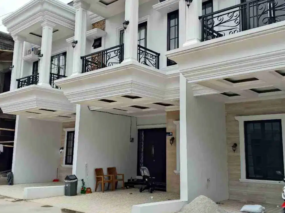 Rumah ready dan inden akses 2 mobil di Cimanggis Depok