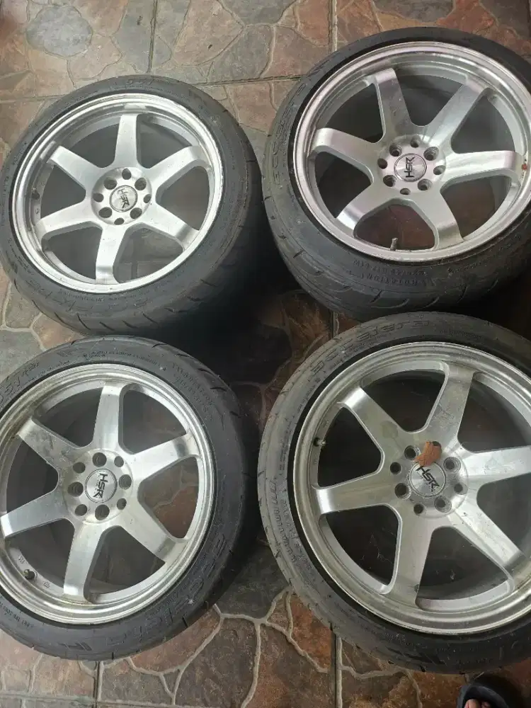 Velg HSR R17 & Ban accelera bekas 225/45 R17