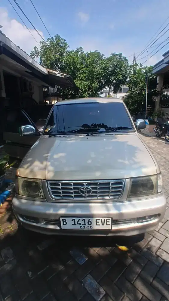 Kijang LGX 2.0 At