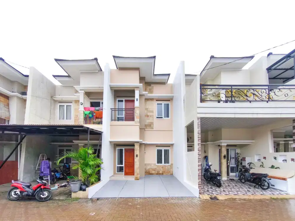 Rumah 2 Lt Hadap Selatan 10 Mnt ke Mall Paradise Walk Serpong Siap KPR J-39435