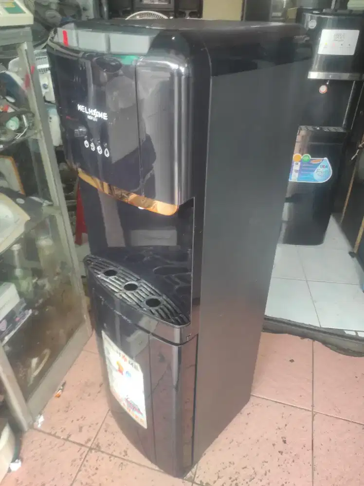 Dispenser galon bawah welhome panas normal dingin 70% semua normal