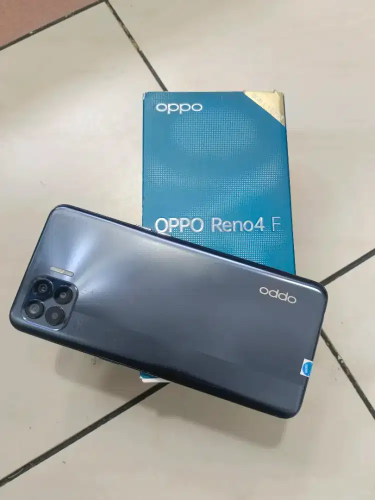 Reno 4F 8/128 lengkap