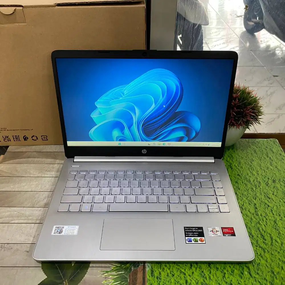 New HP 14s-fq0562AU Athlon Silver 3050U 4GB 512GB 14 HD Windows 11