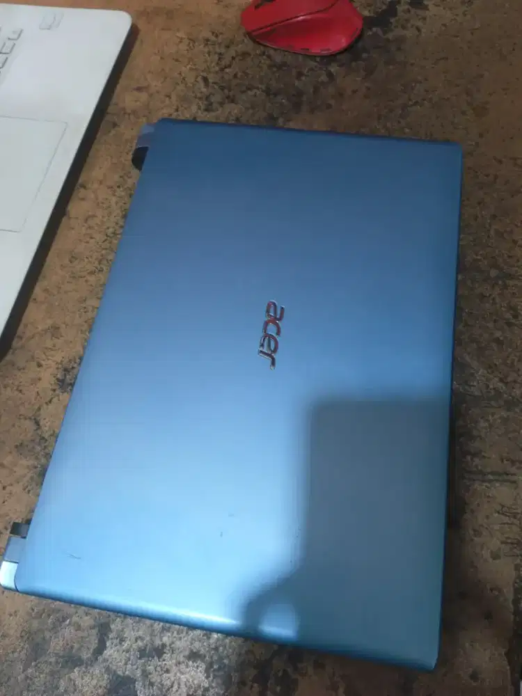 Acer Aspire V5-471G core i3