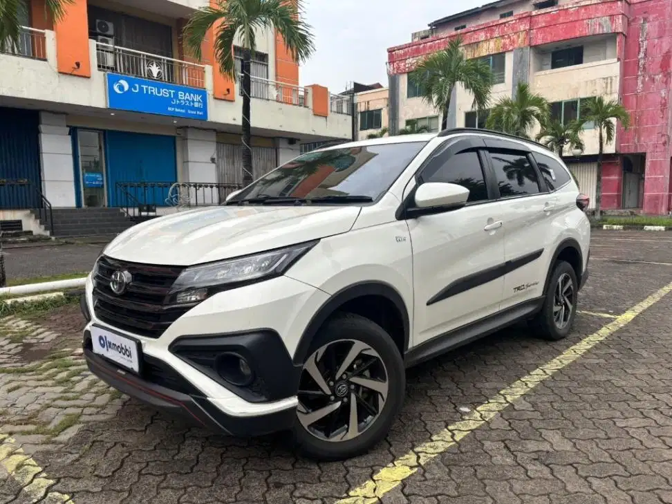 Toyota Rush 1.5 S GR Sport Bensin-AT 2021 Putih CVOTB