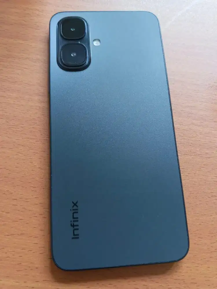 Infinix smart 10 4/64 Black