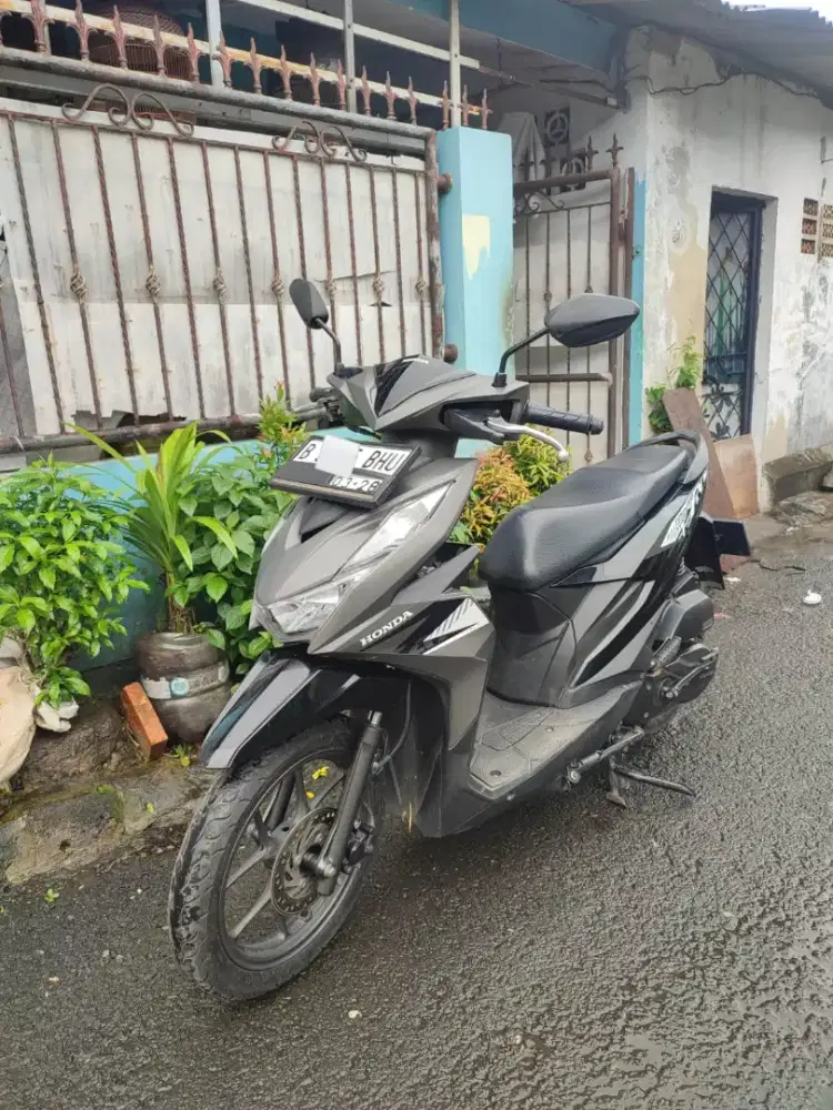 Honda beat tahun 2023 hitam abu