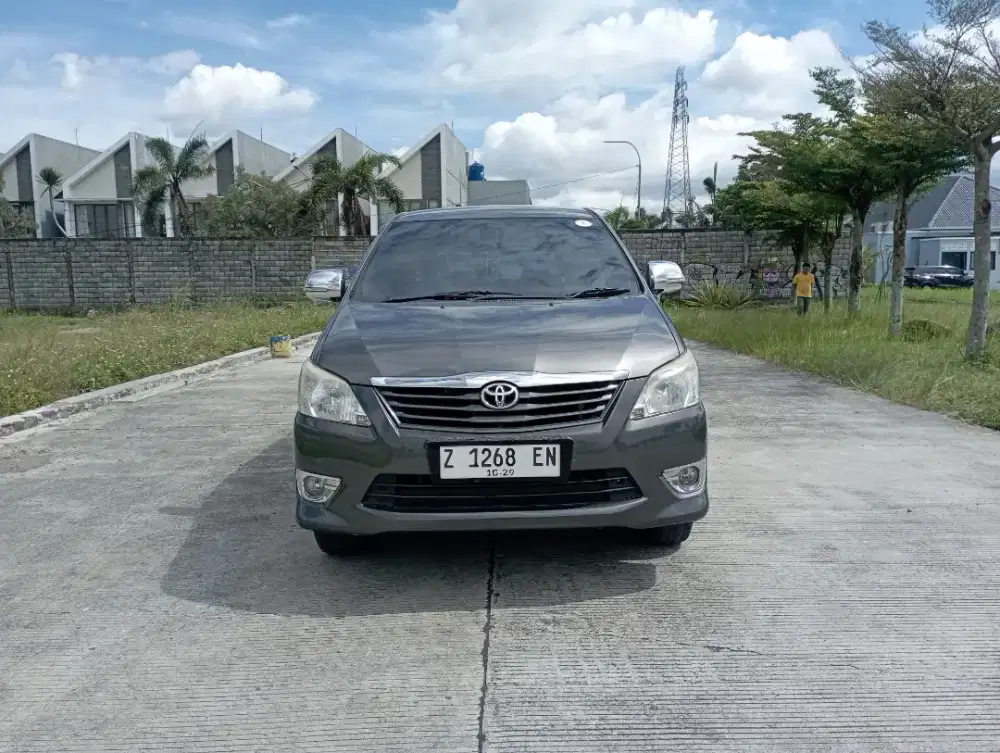 TOYOTA INNOVA E 2.0 MANUAL 2012