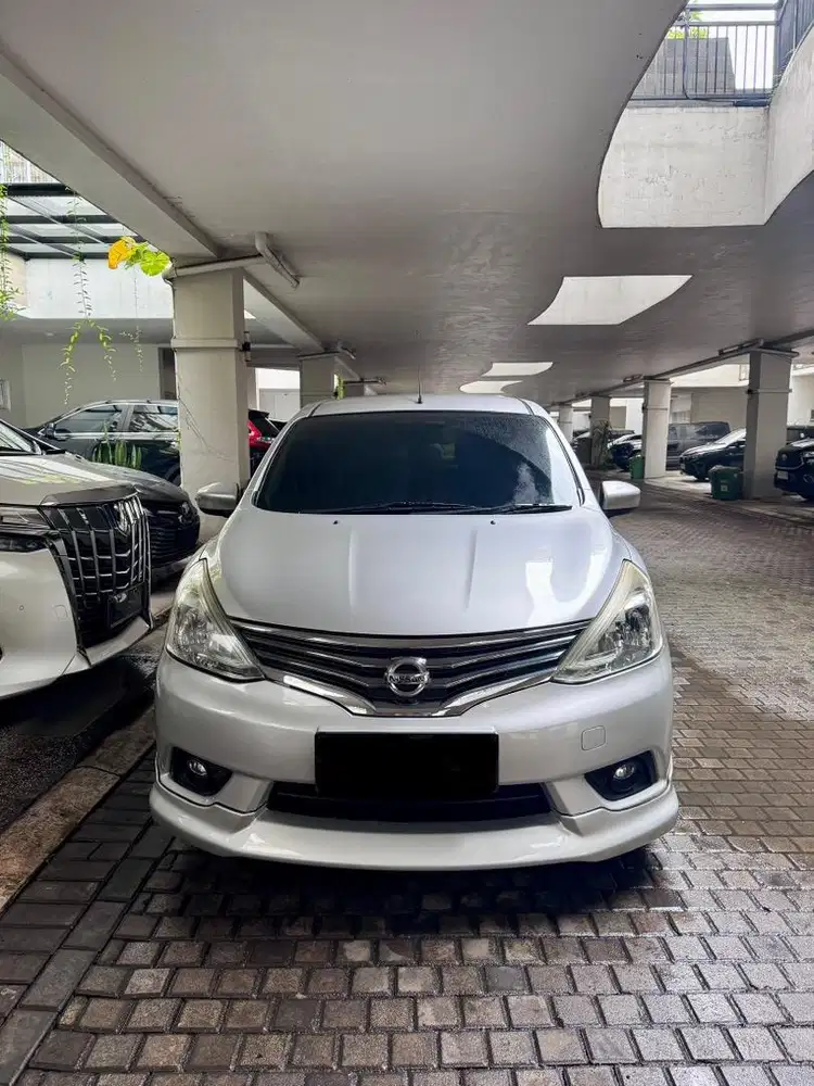 BU CASH! NISSAN GRAND LIVINA SV FL MATIC 2015 LOW KM SUPER TERAWAT BGT
