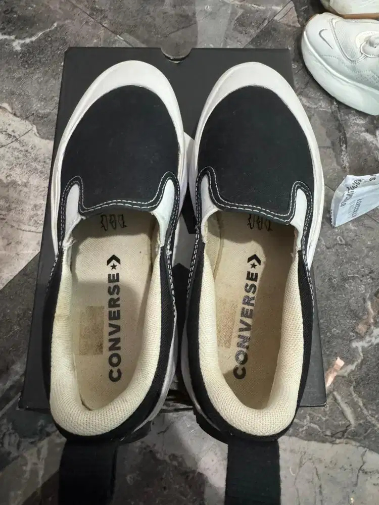Sepatu converse