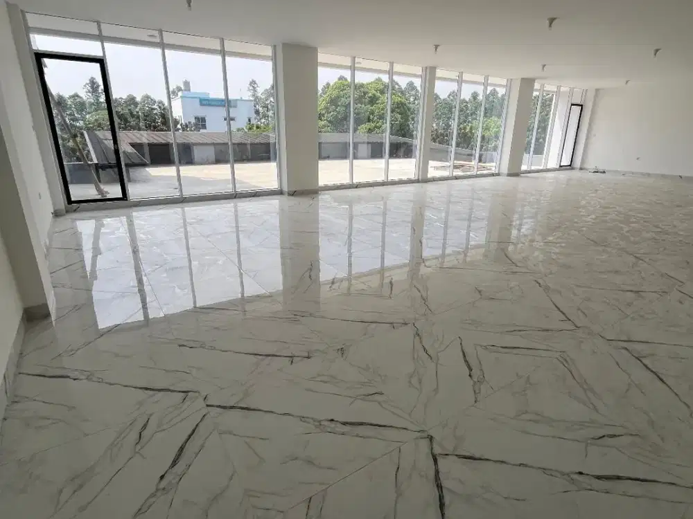 Gedung komersil duren sawit rapih siap pakai