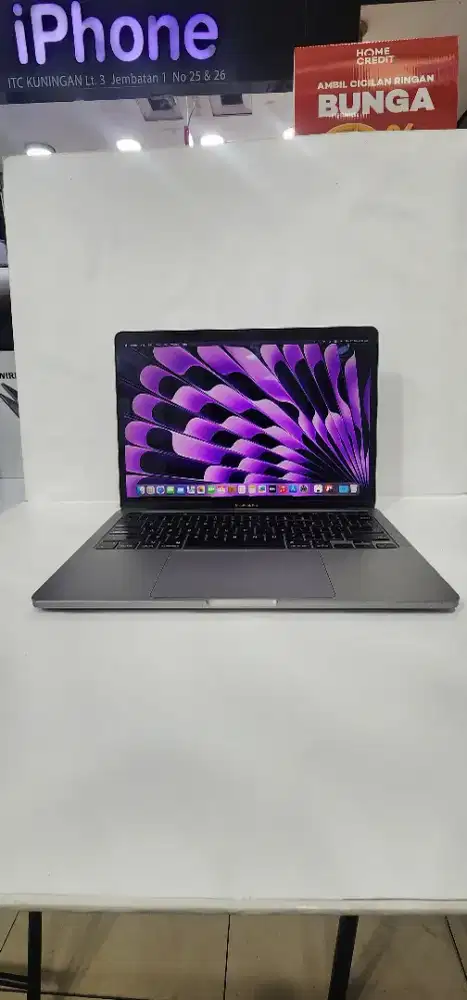 Macbook pro m1 8/256 space gray