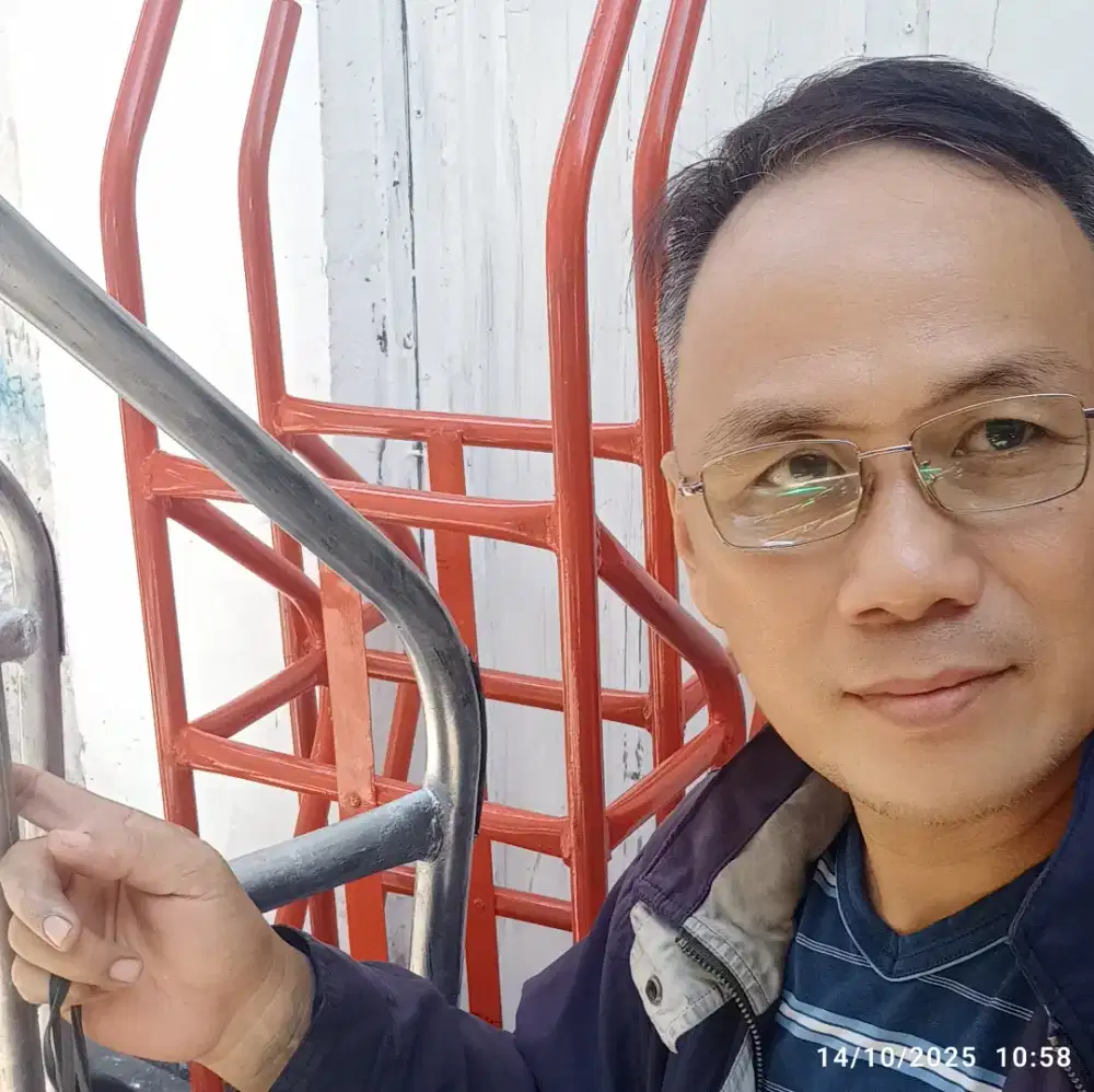 Di Cari Driver sim A,Serabutan mau bekerja keras