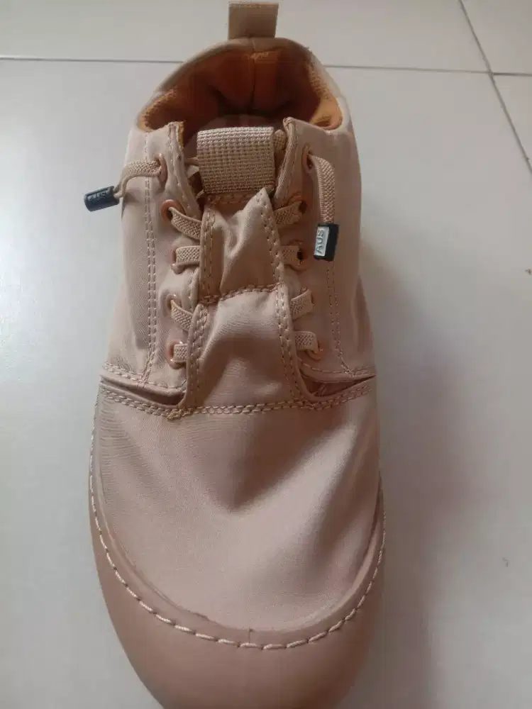 Dijual sepatu.kondisi Masi.bagus.80%