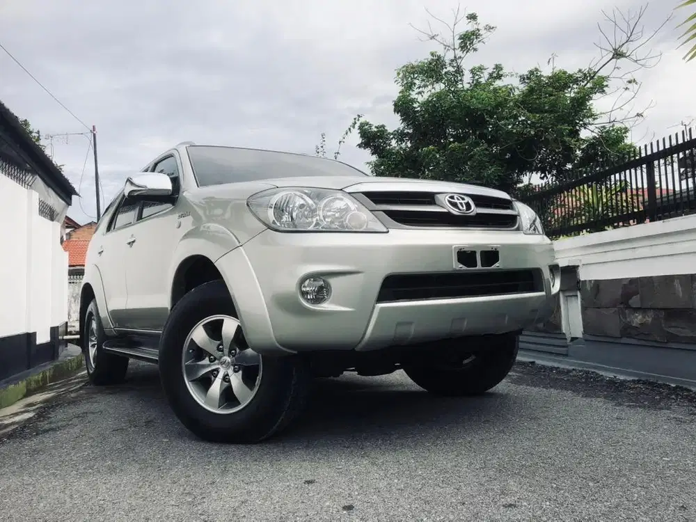 Toyota Fortuner 2.7 Bensin