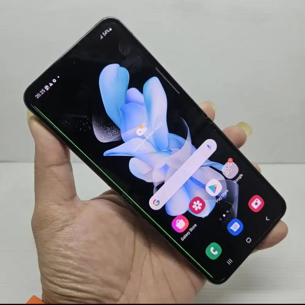 Samsung Z Flip 4 5G 8/256 Fullset Sein