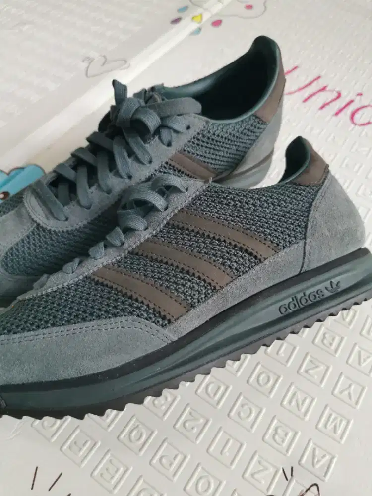 Original sepatu Adidas