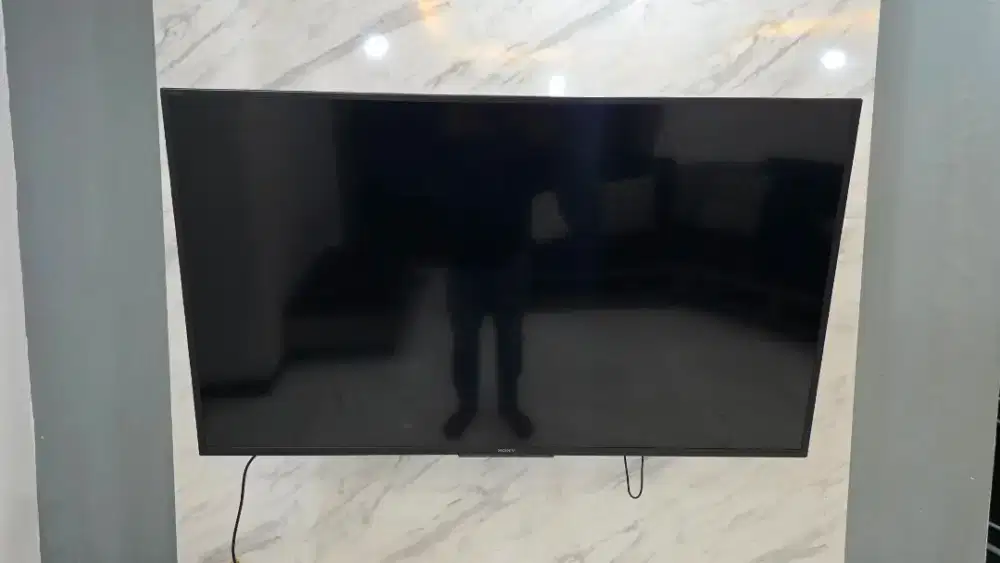 SONY 50 inch smart tv, excellent condition
