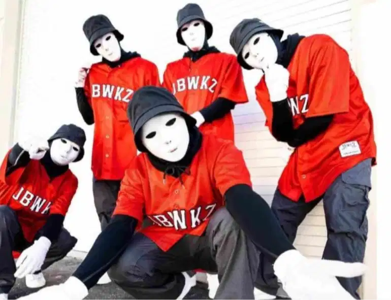 Topeng Jabbawockeez putih full face