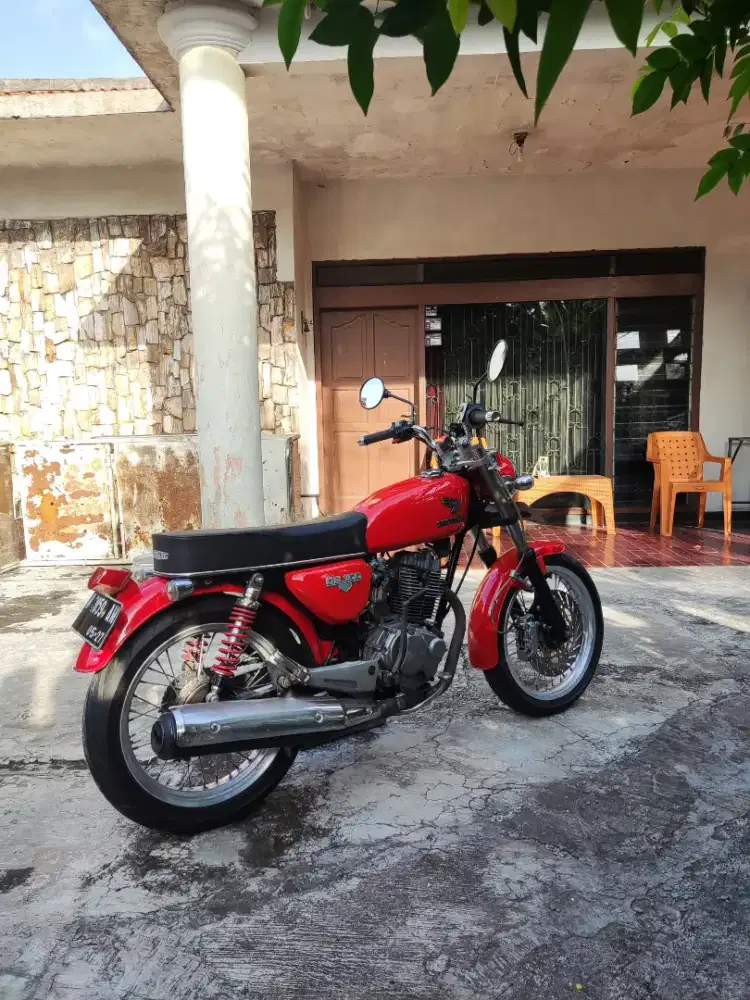 Honda CB100 tahun 1973