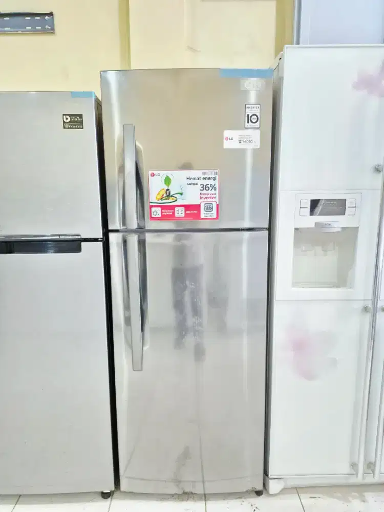 KULKAS LG INVERTER MULUS