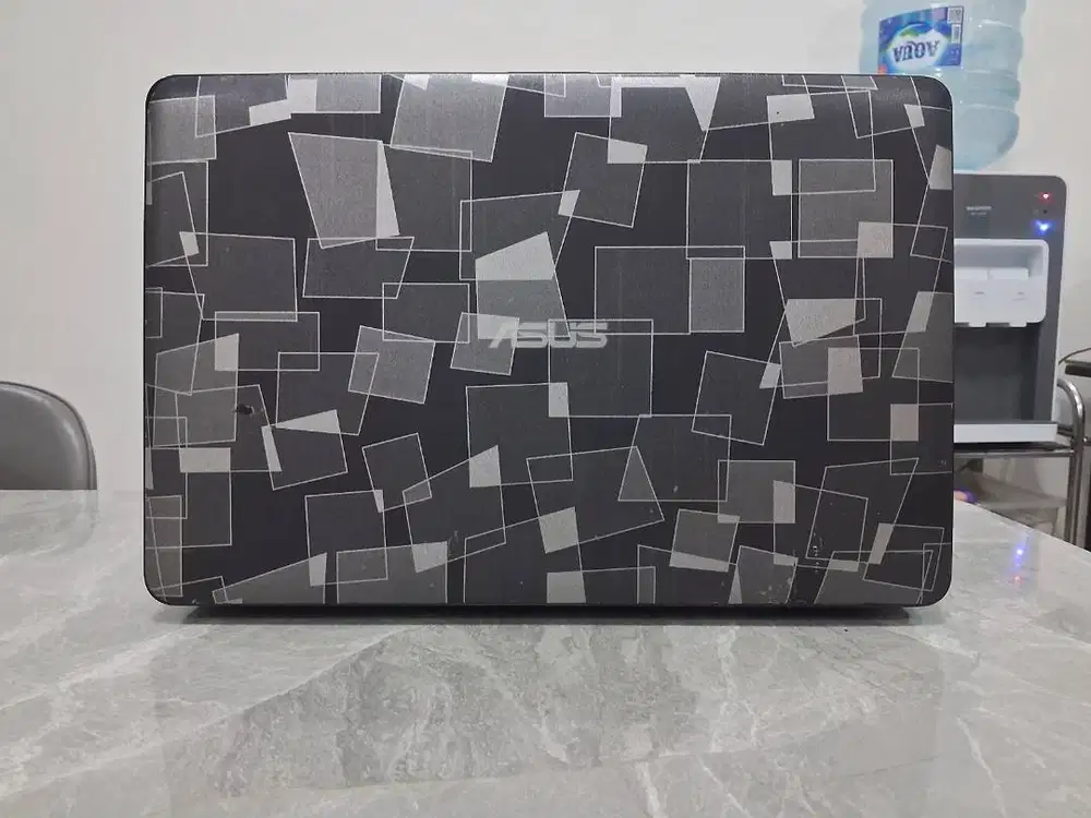 Laptop 15in 4GB Win ORI Batre KUAATT BerGARANSI Toko FISIK