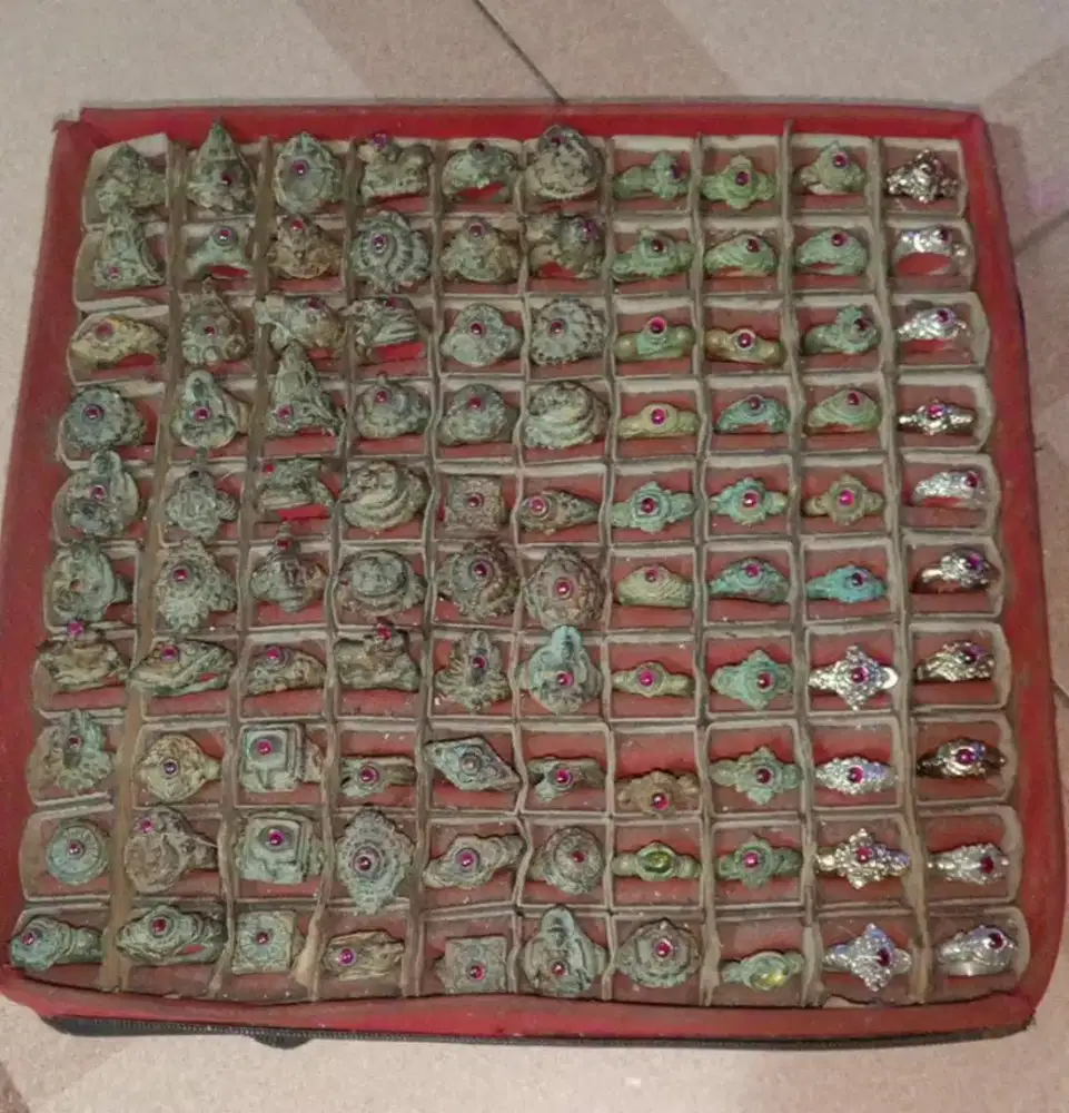 Cincin Majapahit permata