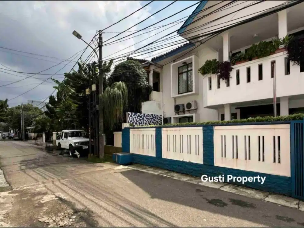 Rumah Bagus 2 lantai dalam Komplek