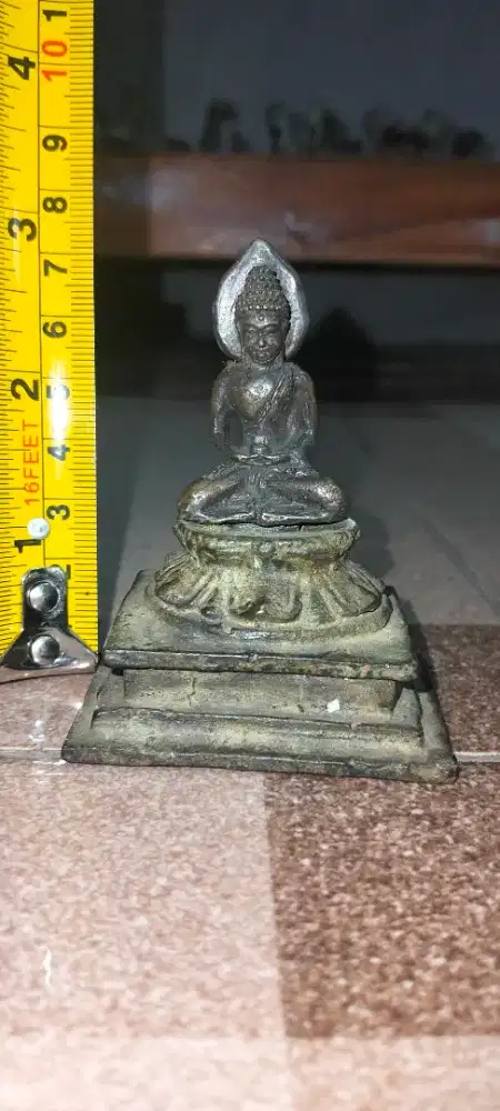 Patung Buddha antik